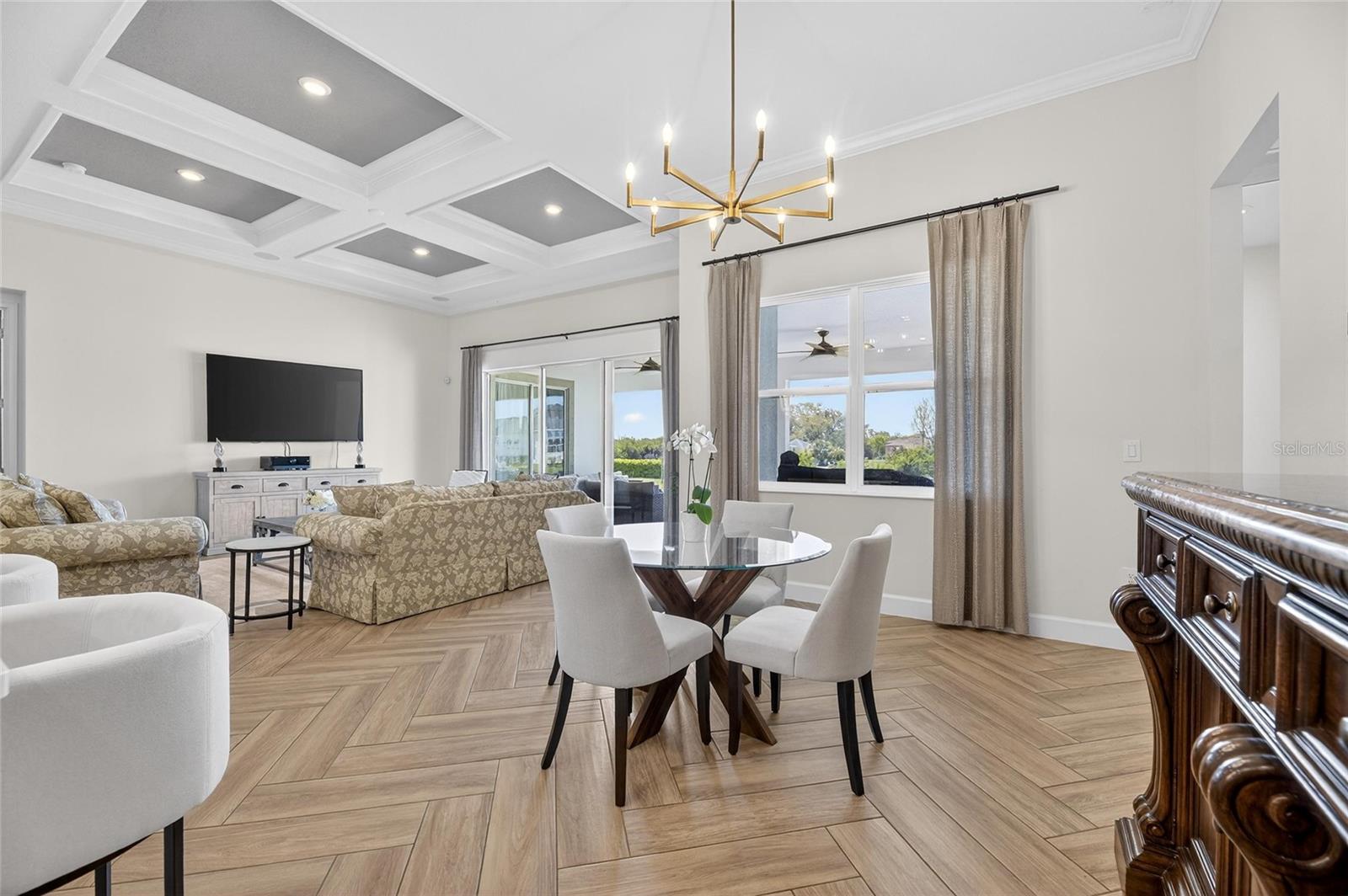 Image 28 of 100 For 914 Signet Drive