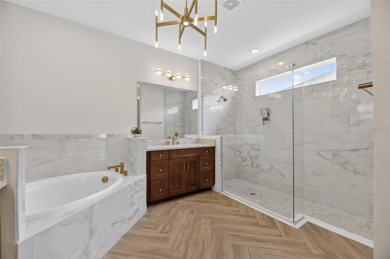 Image 36 of 100 For 914 Signet Drive