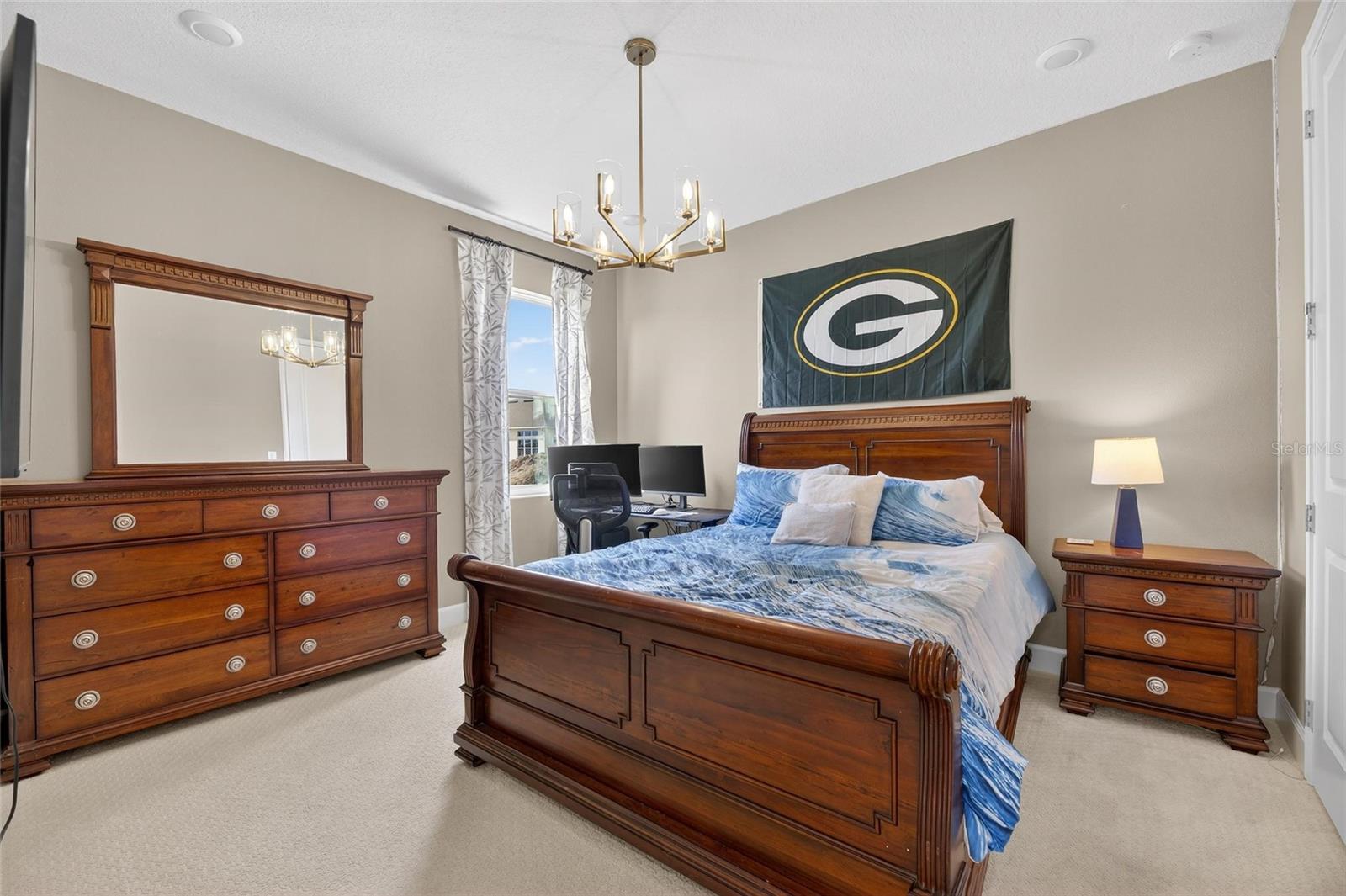 Image 39 of 100 For 914 Signet Drive