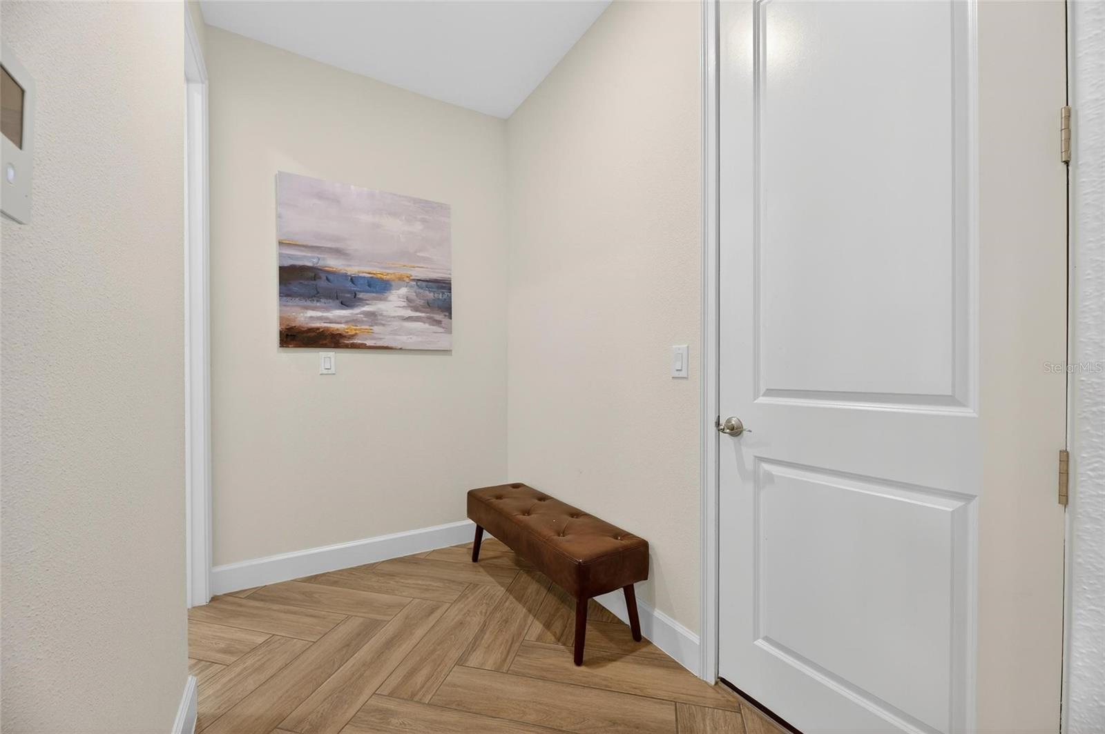 Image 45 of 100 For 914 Signet Drive