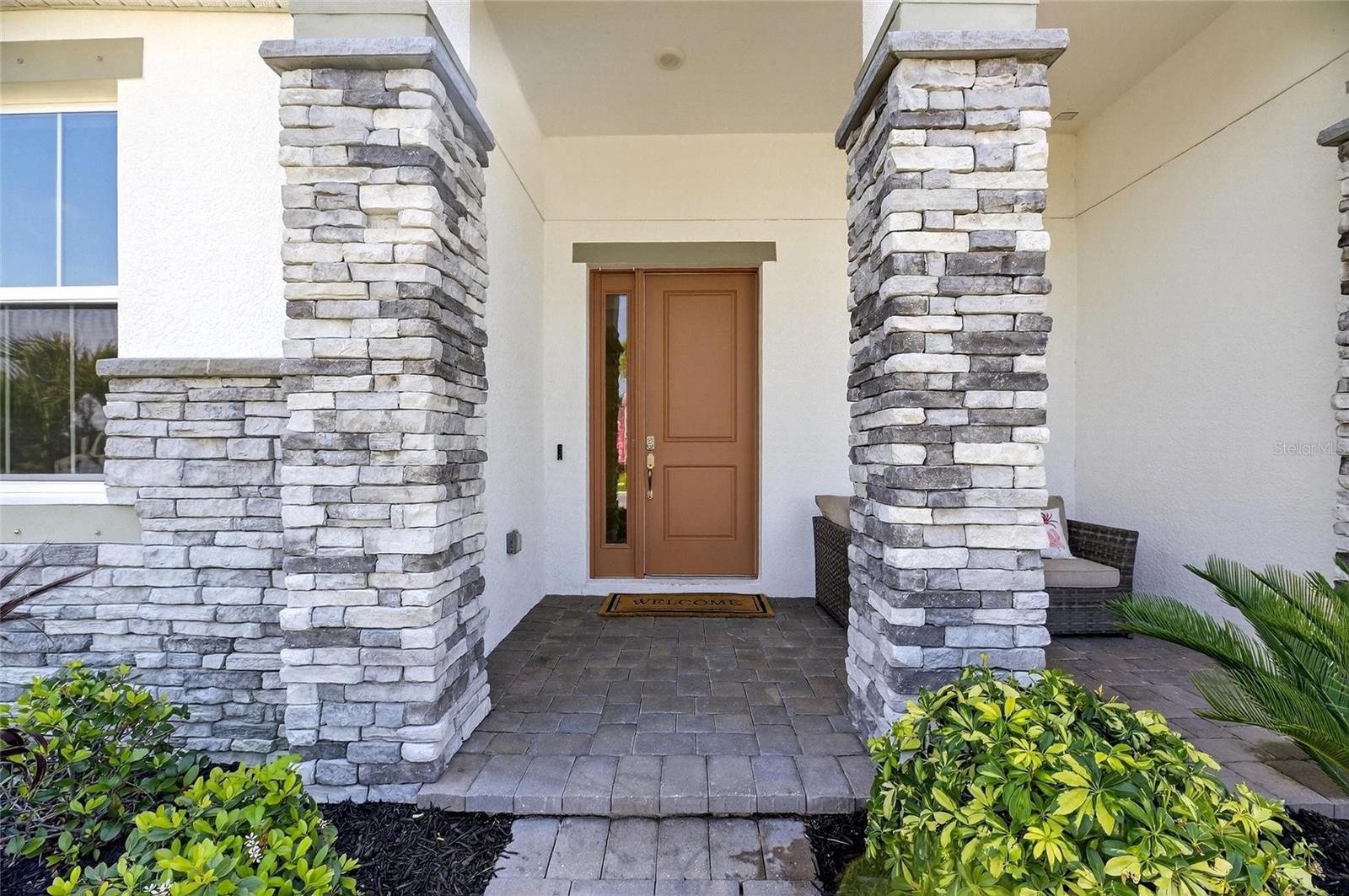 Image 8 of 100 For 914 Signet Drive