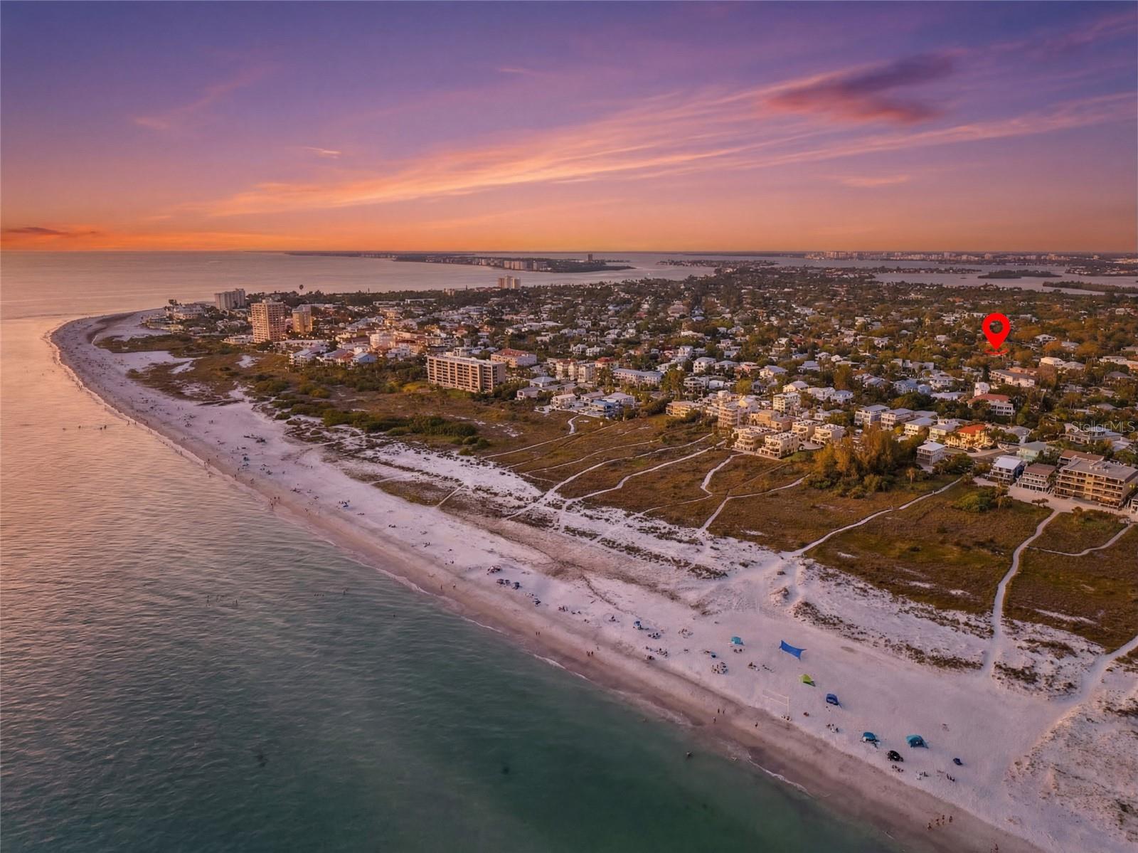 Image 2 of 35 For 114 Island Circle