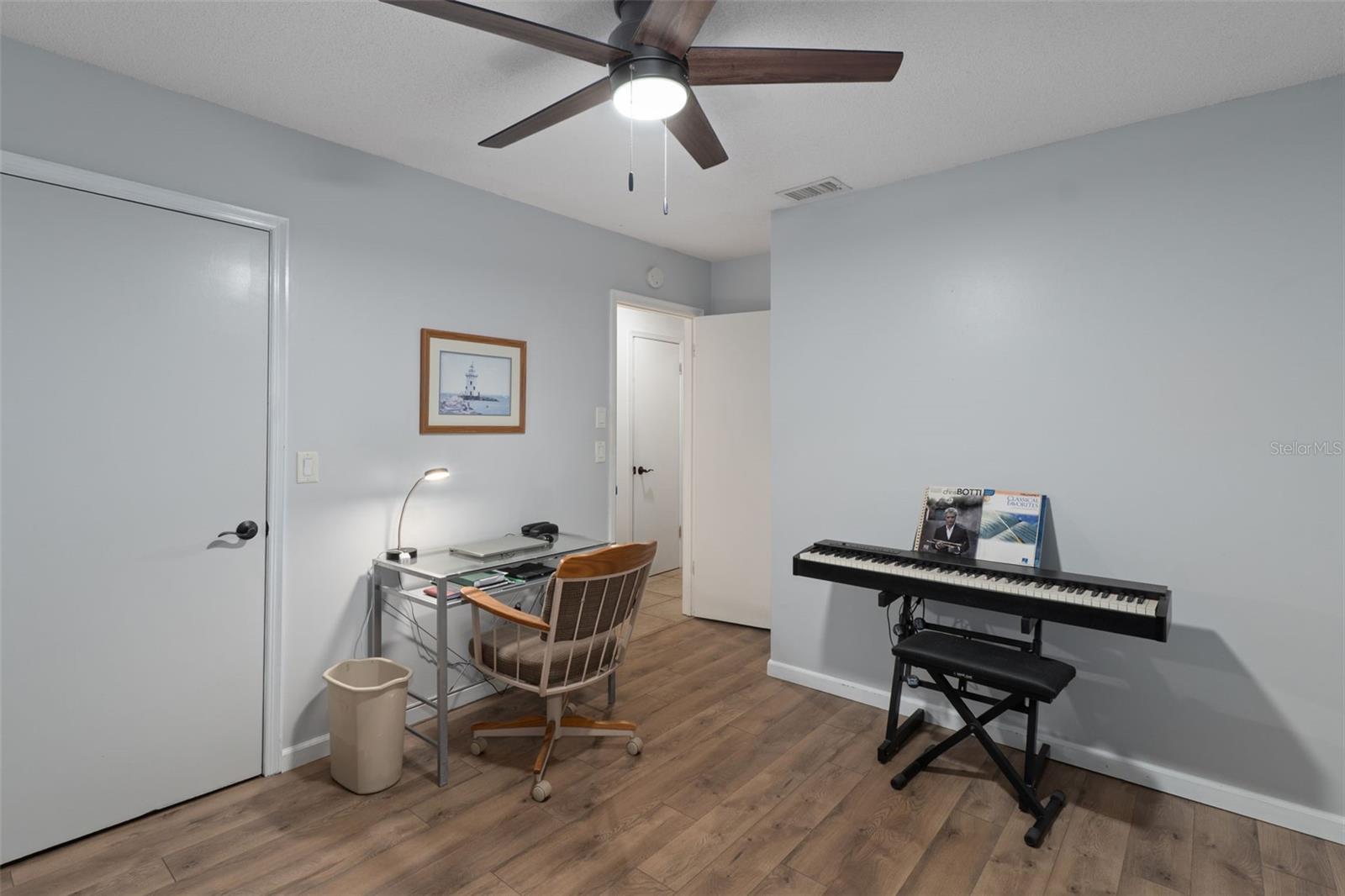 Image 21 of 38 For 35120 Whispering Oaks Boulevard