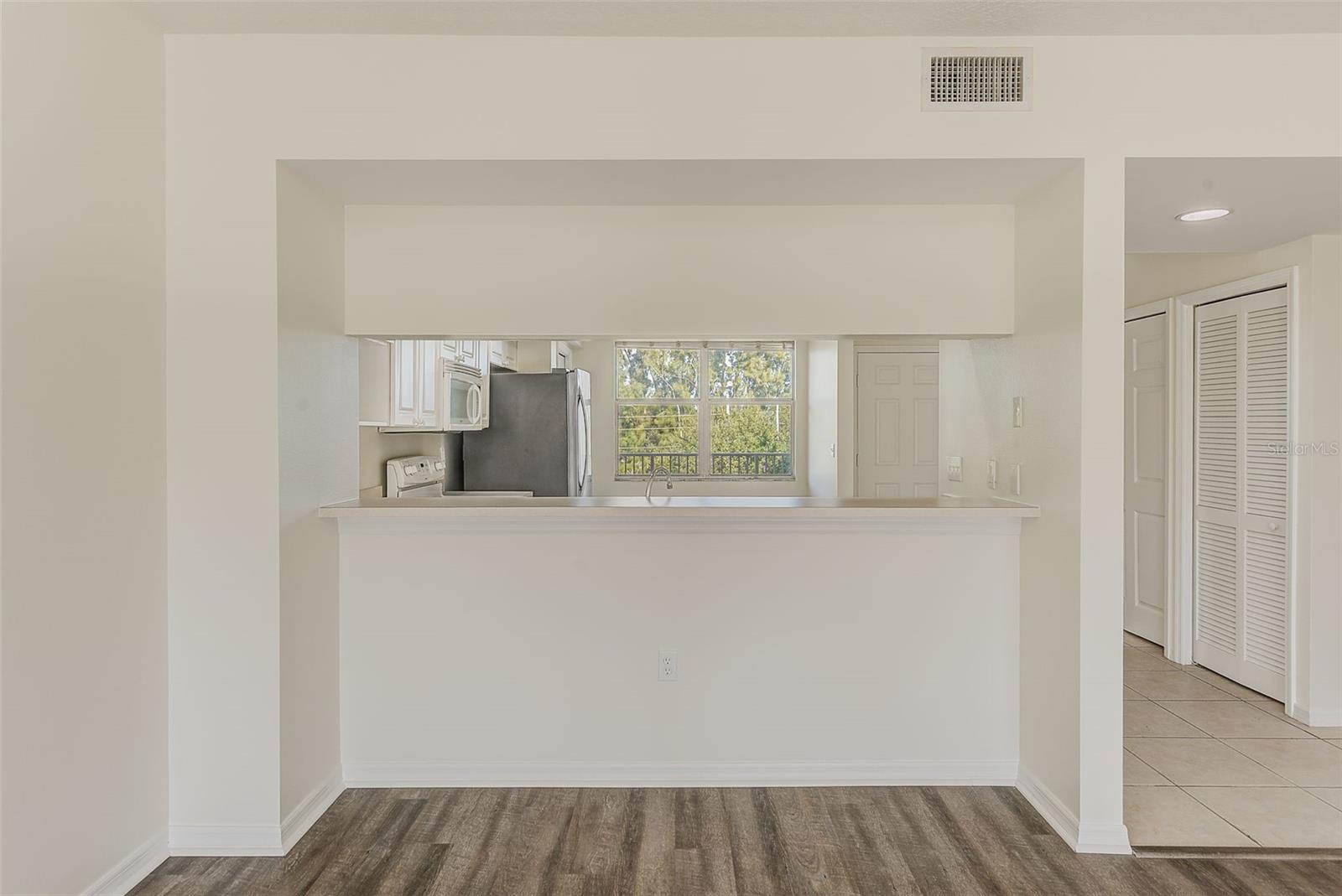 Image 10 of 43 For 960 Starkey Road 3302