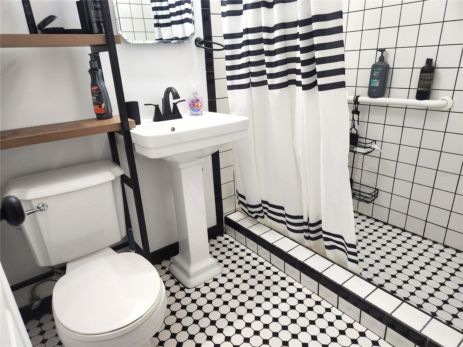 Image 16 of 24 For 2355 State Road 100