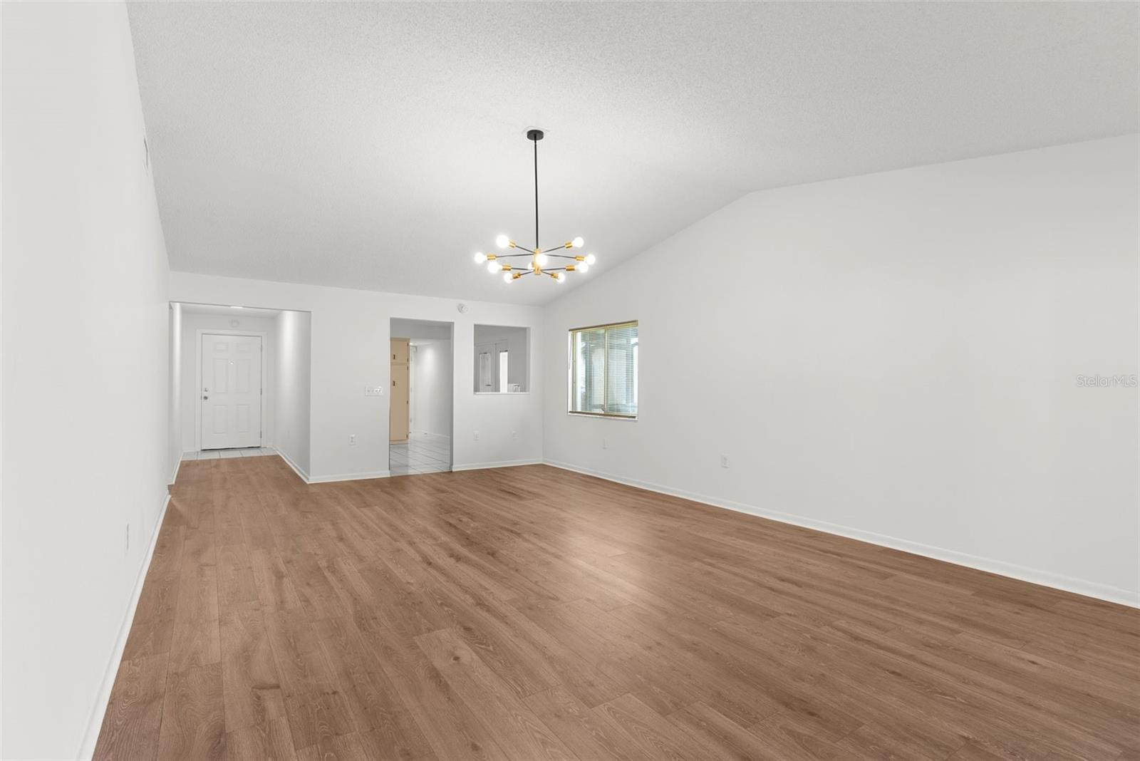 Image 11 of 43 For 4009 Cypress Landing S