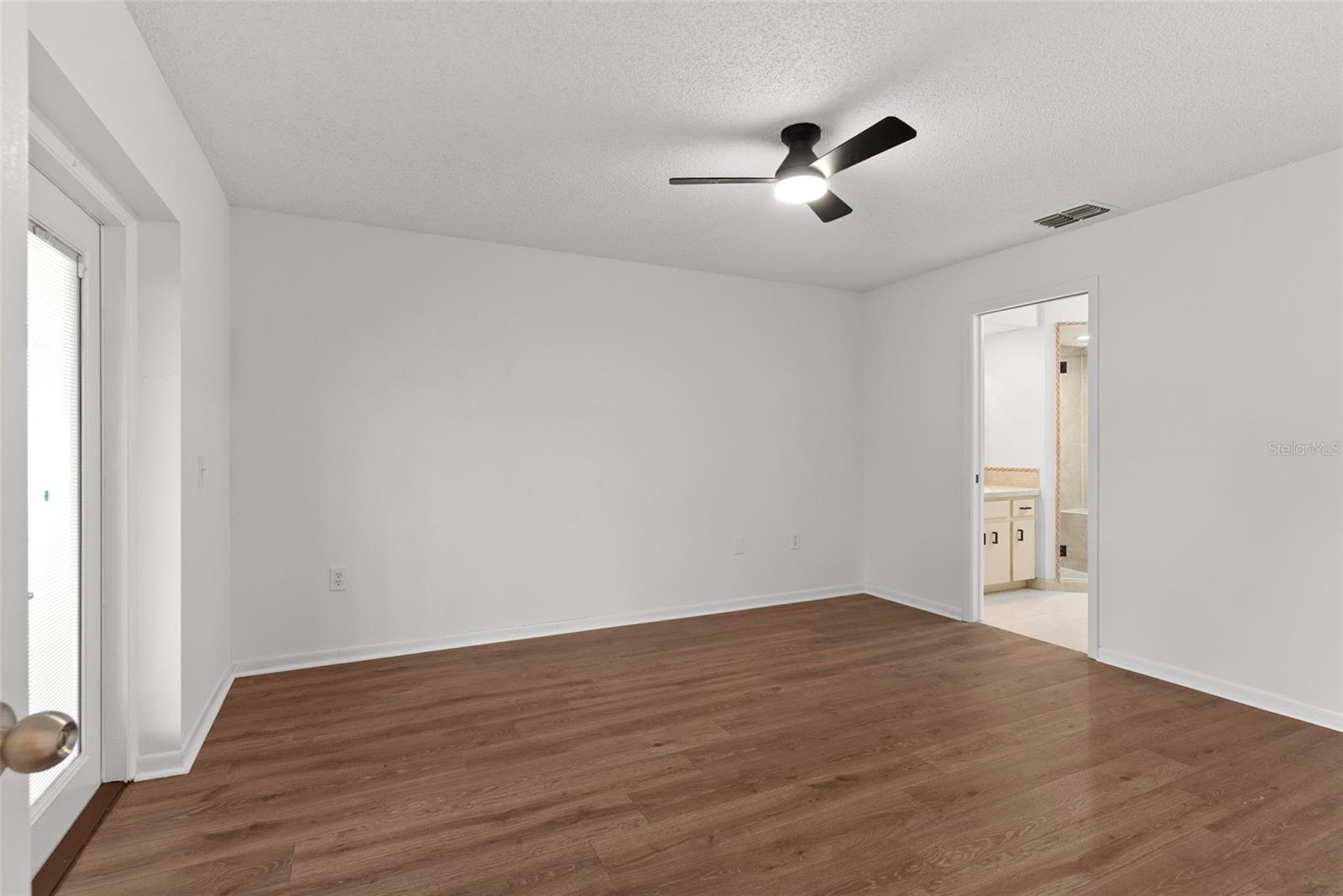 Image 18 of 43 For 4009 Cypress Landing S