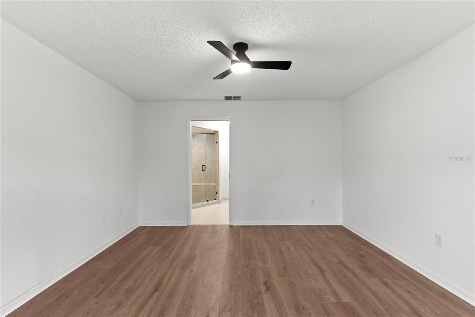 Image 19 of 43 For 4009 Cypress Landing S