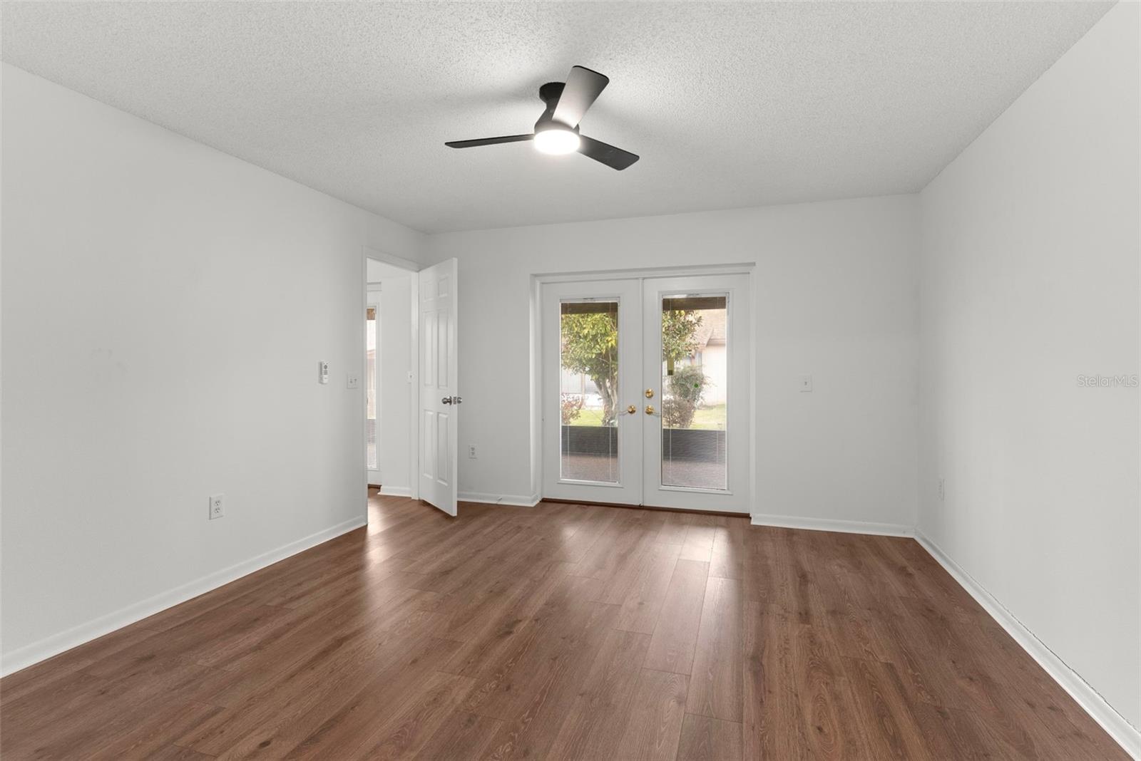 Image 20 of 43 For 4009 Cypress Landing S