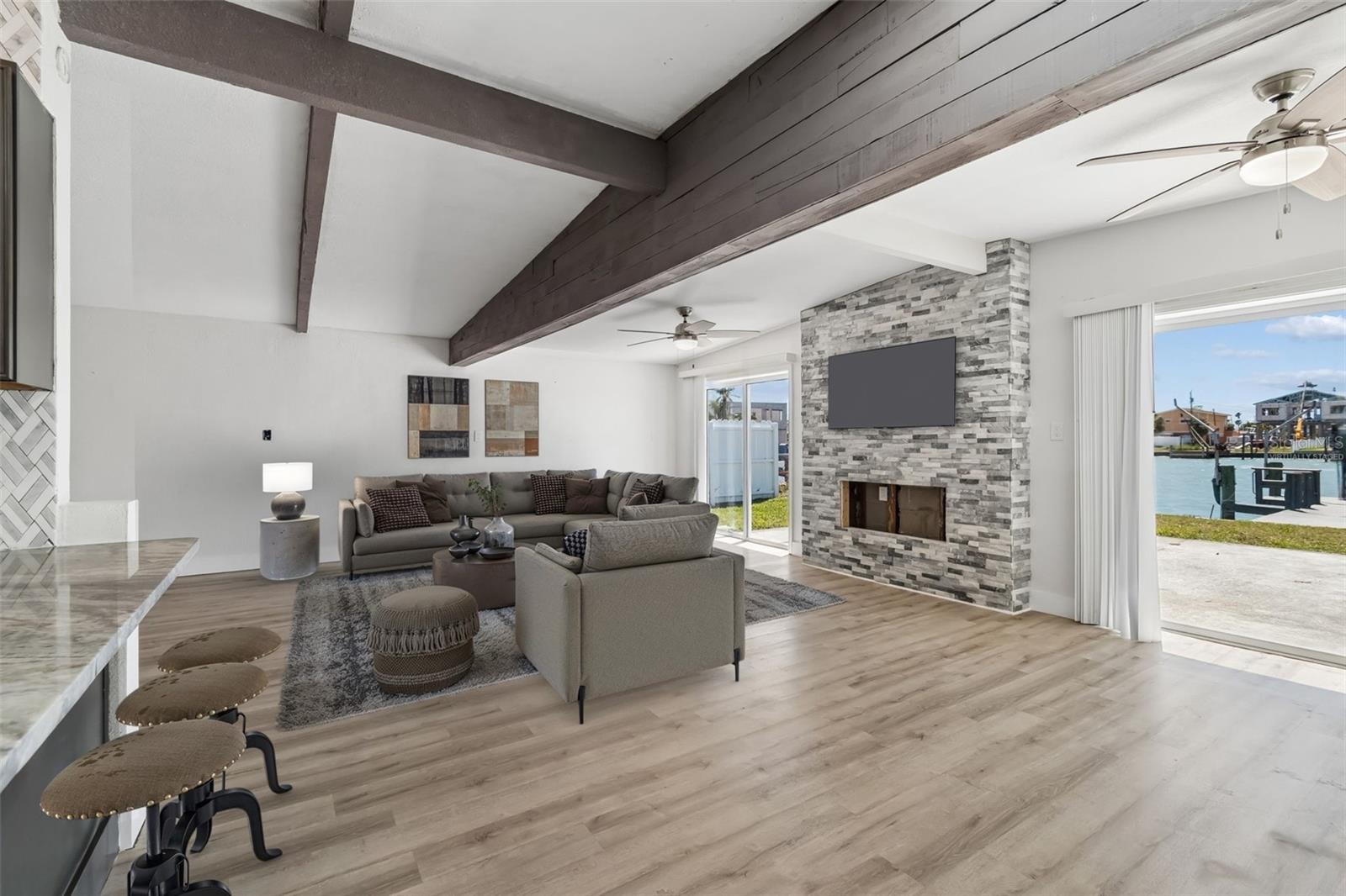 Listing photo id 9 for 16108 5th Street E