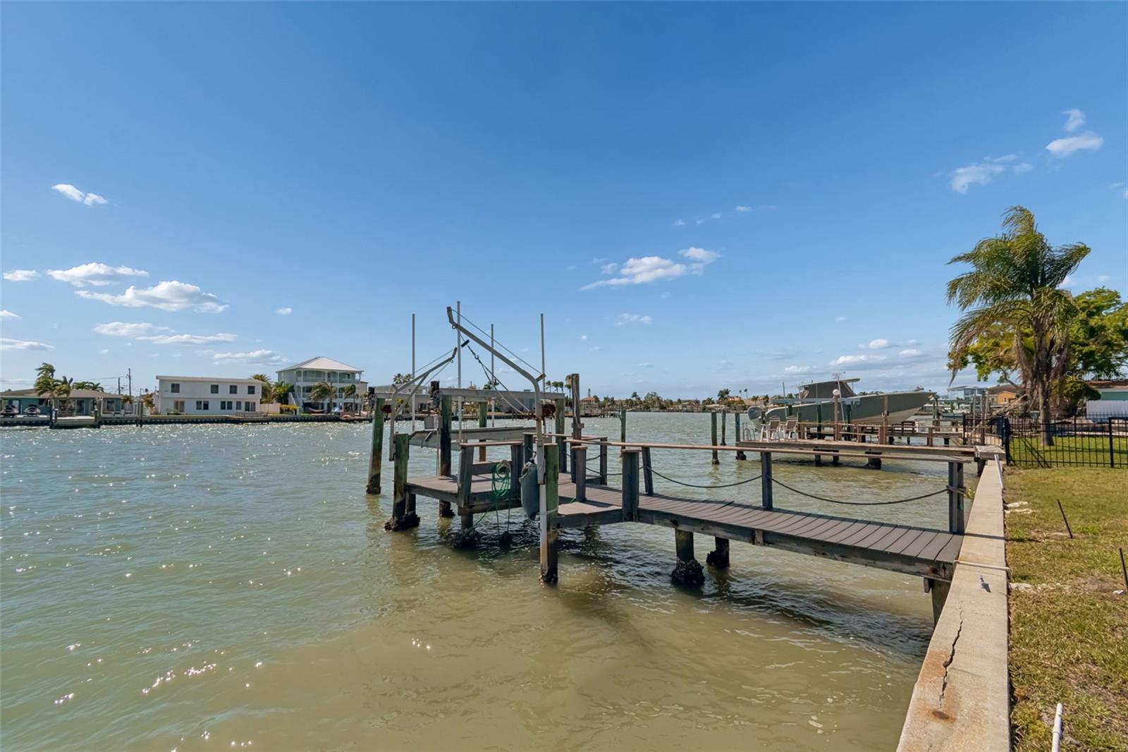 Listing photo id 34 for 16108 5th Street E