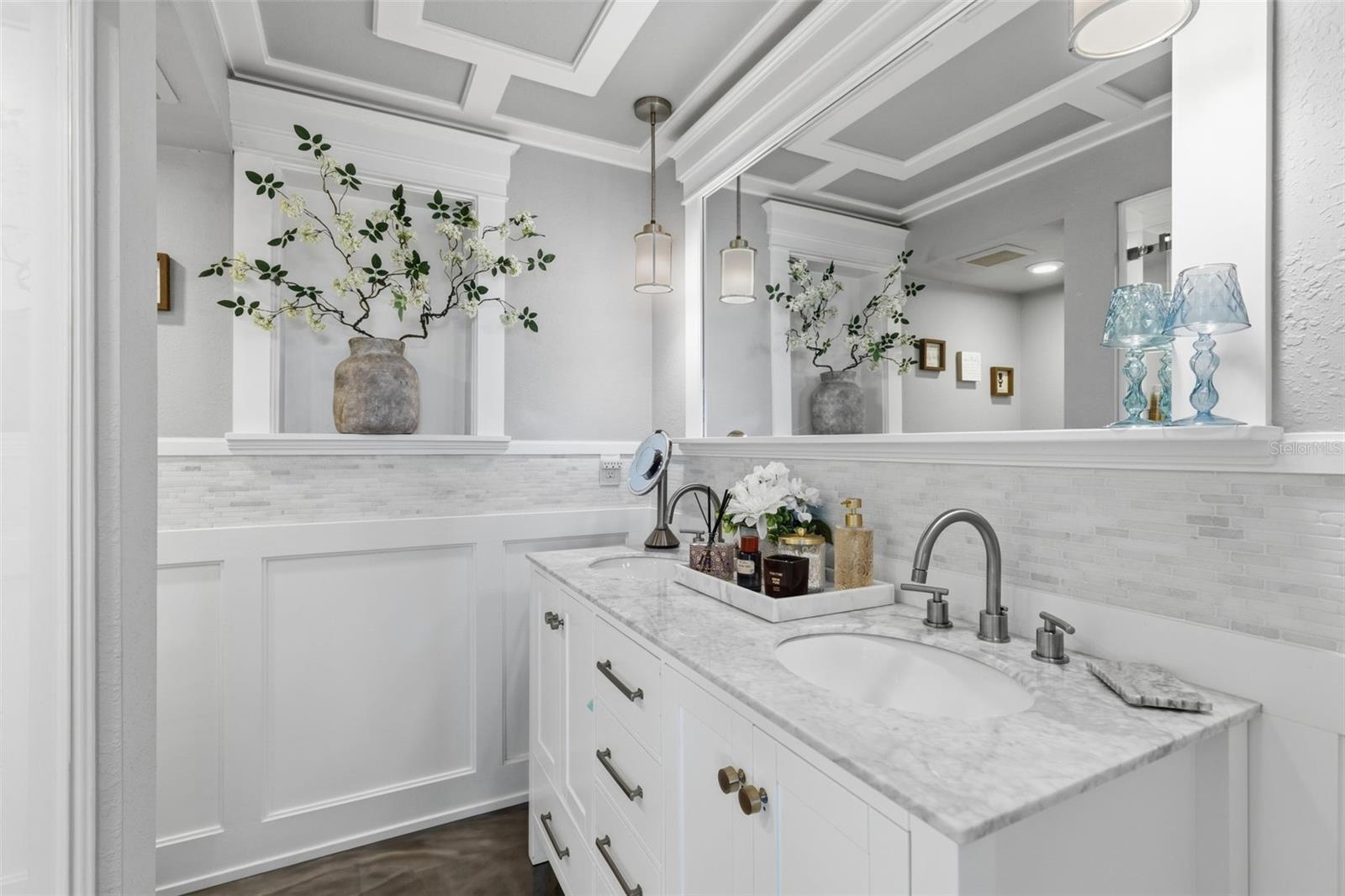 Image 17 of 24 For 7465 Bay Island Drive S 115