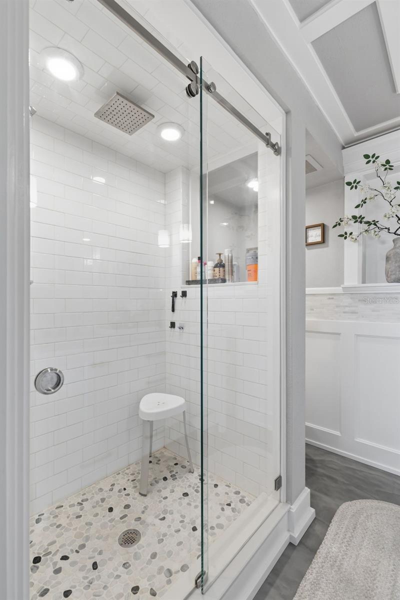 Image 18 of 24 For 7465 Bay Island Drive S 115