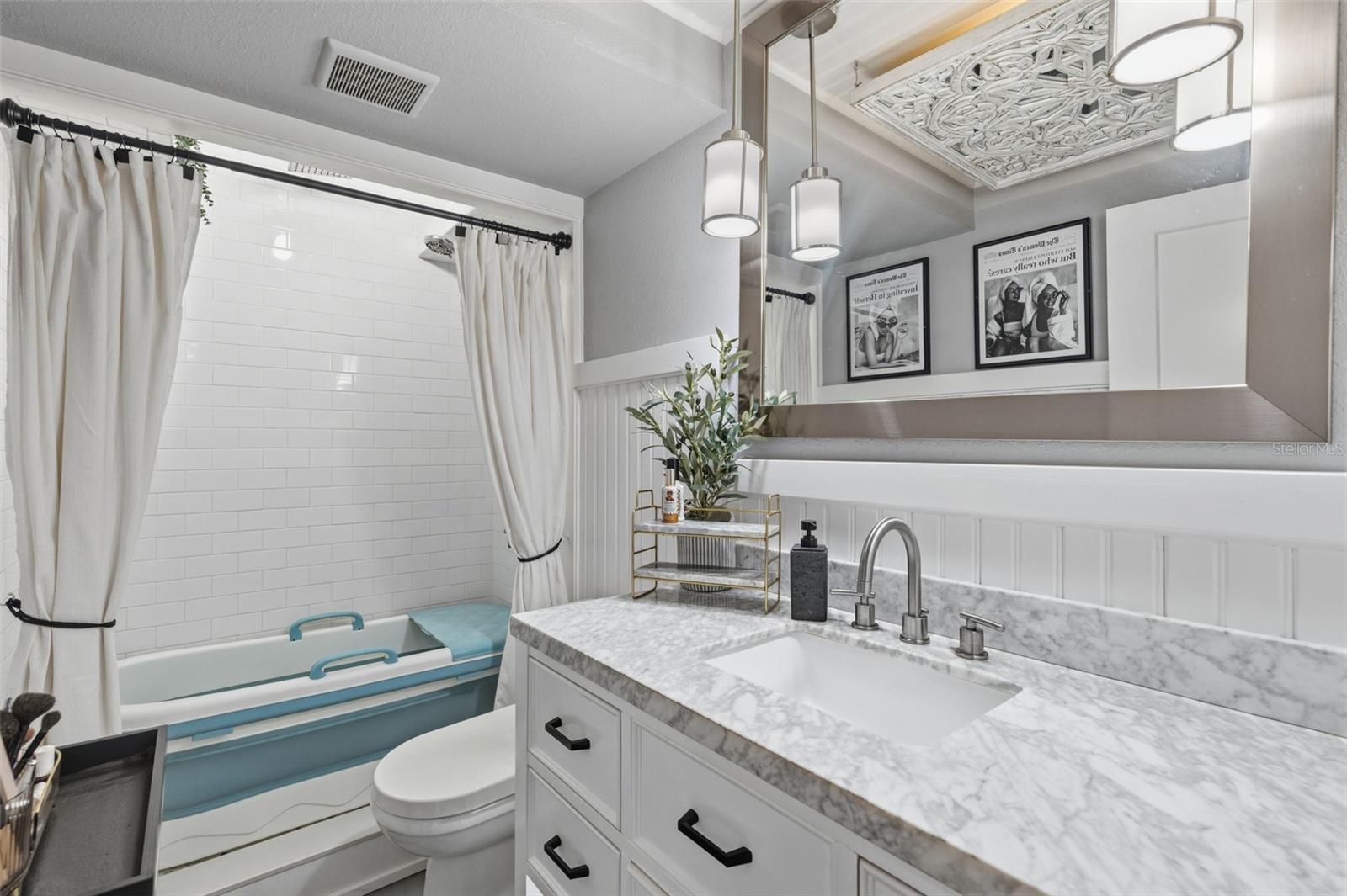 Image 21 of 24 For 7465 Bay Island Drive S 115