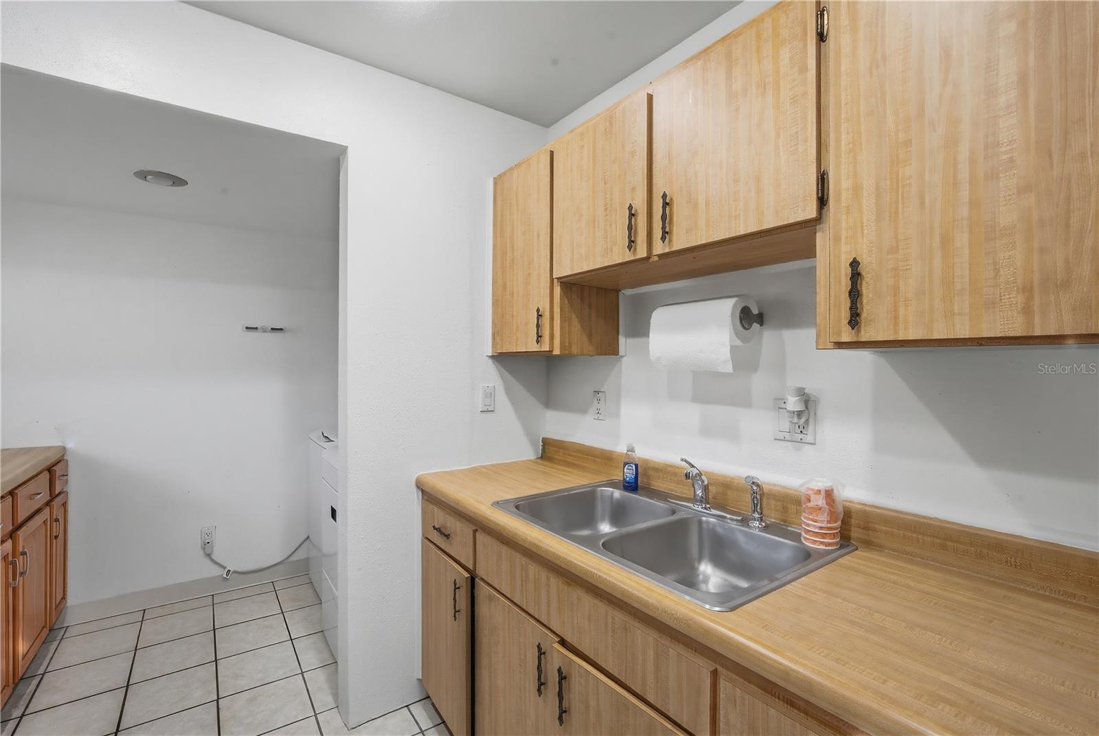 Image 11 of 24 For 24862 Us Highway 19 N 204