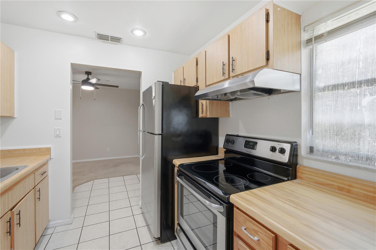 Image 12 of 24 For 24862 Us Highway 19 N 204