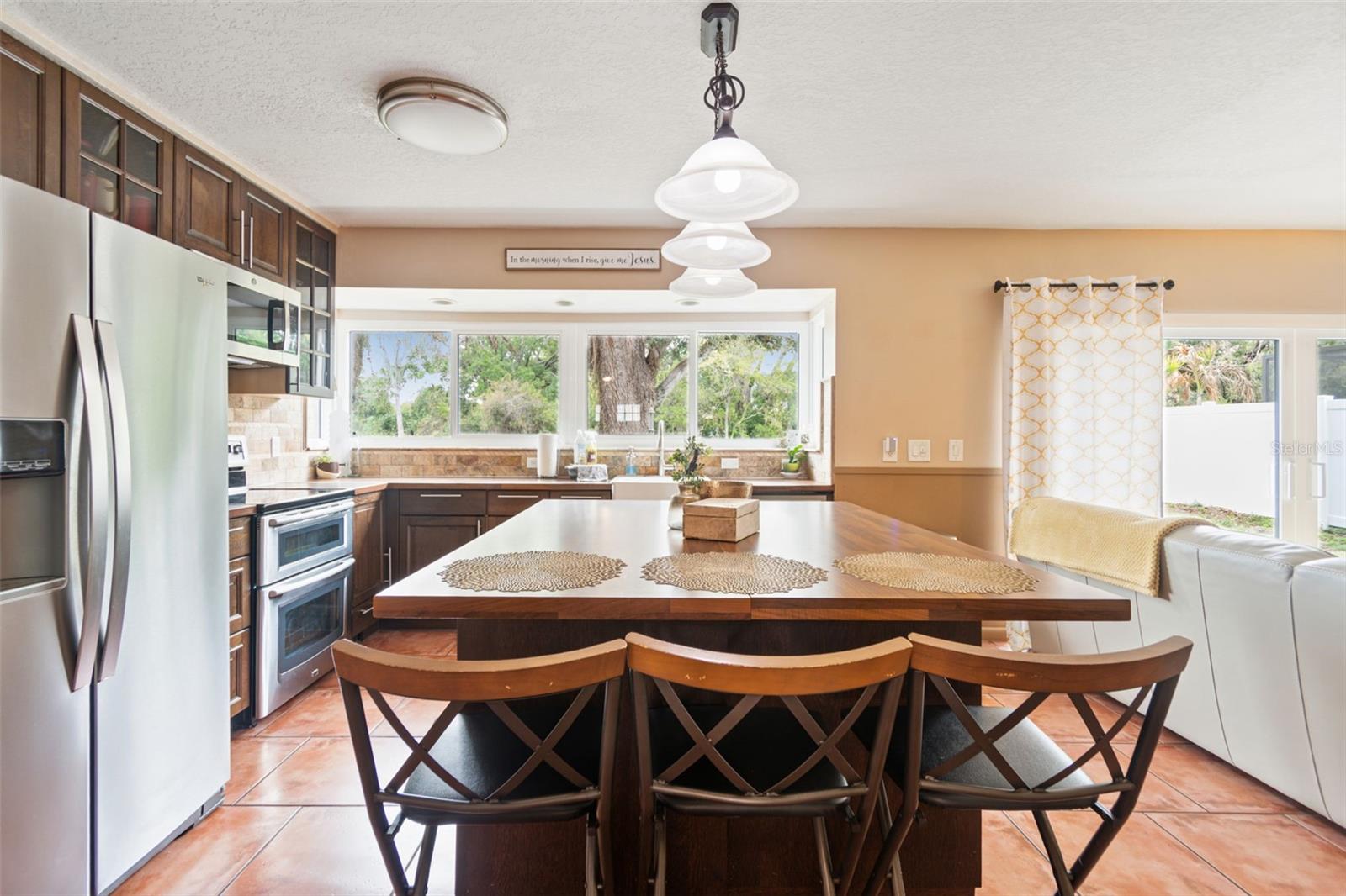 Image 19 of 65 For 6815 Mitchell Circle