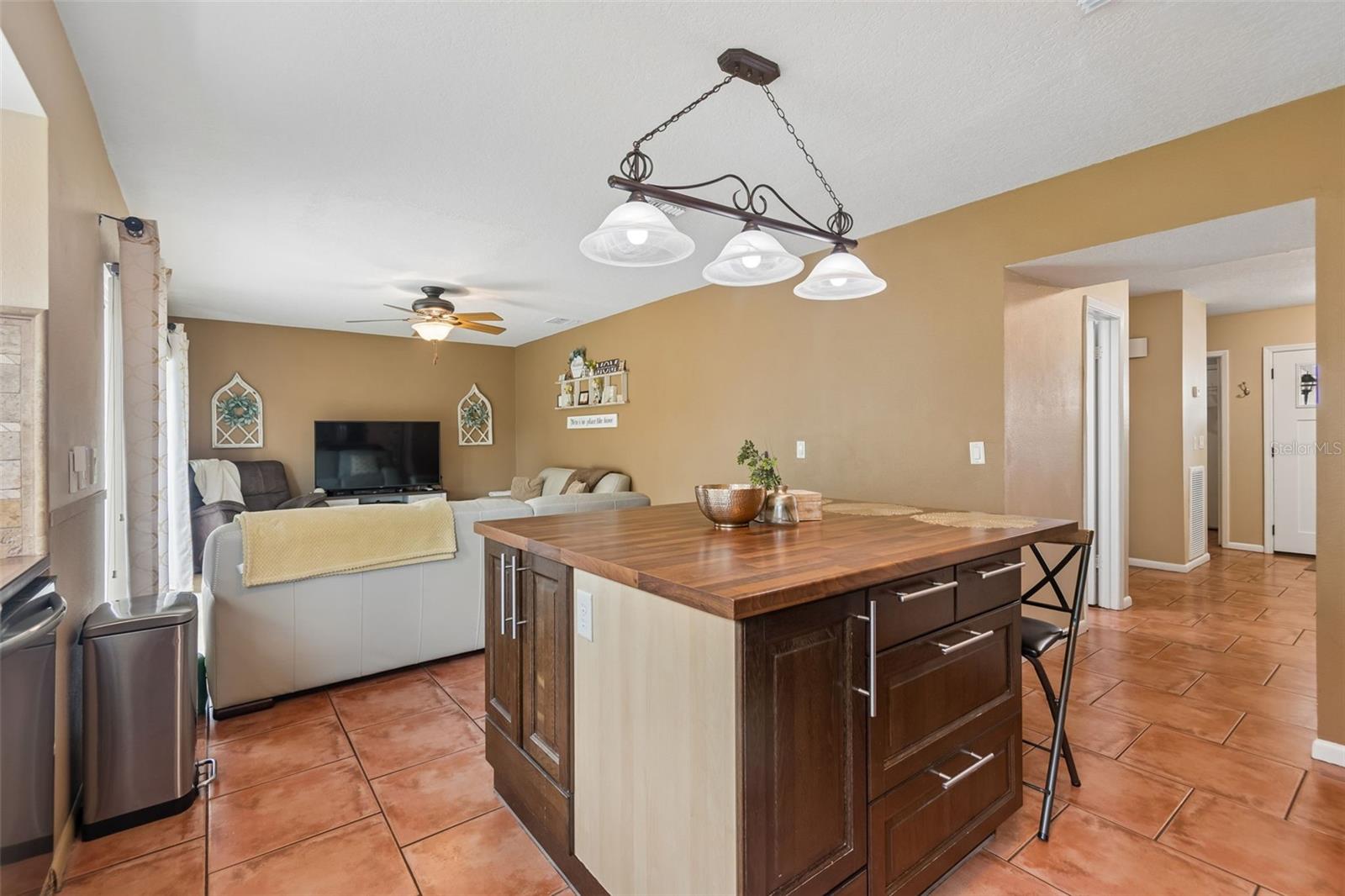 Image 24 of 65 For 6815 Mitchell Circle