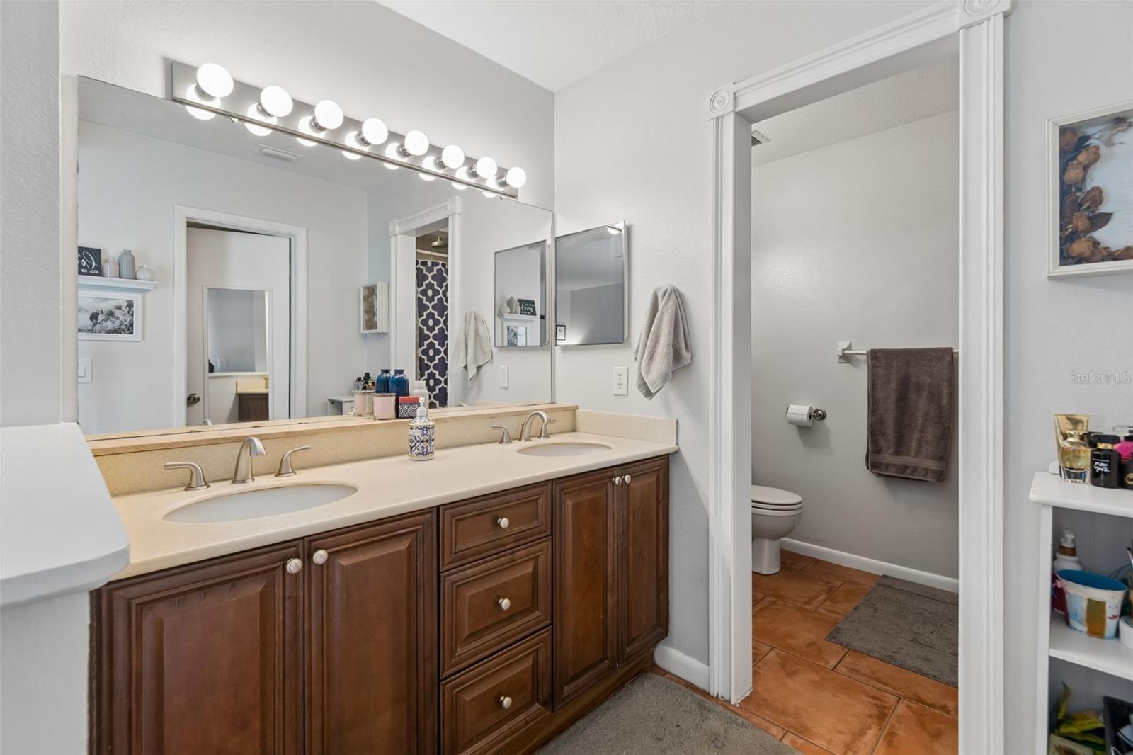 Image 36 of 65 For 6815 Mitchell Circle