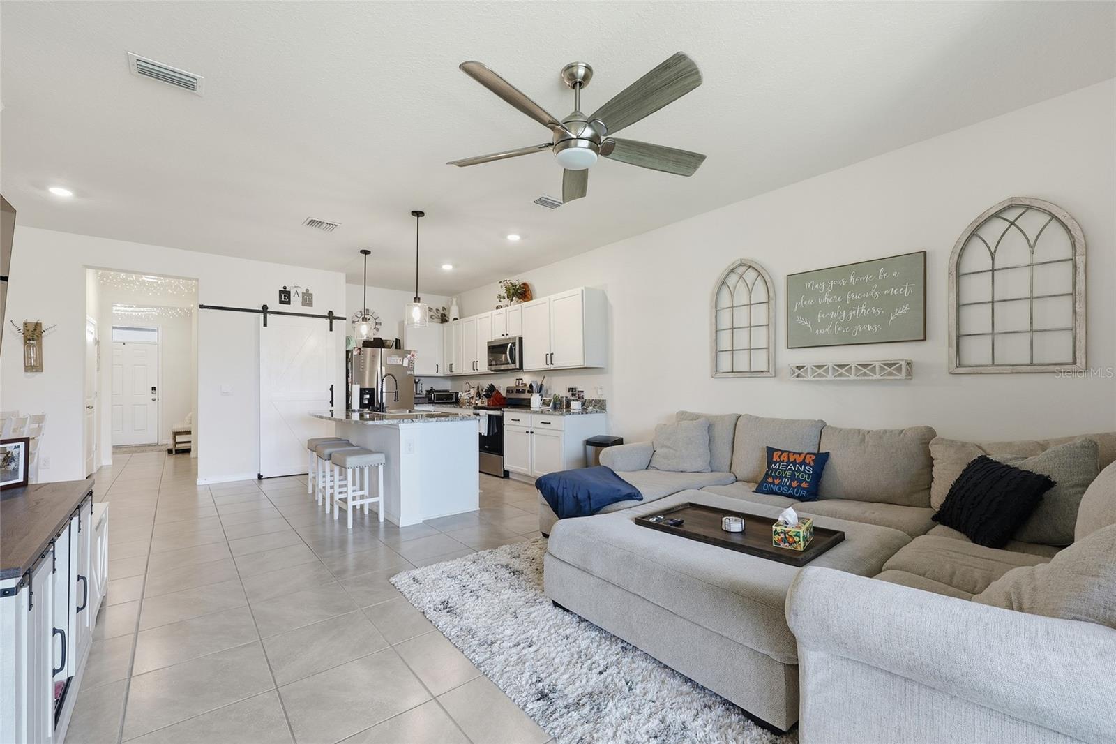 Image 12 of 56 For 32992 Major Oak Drive