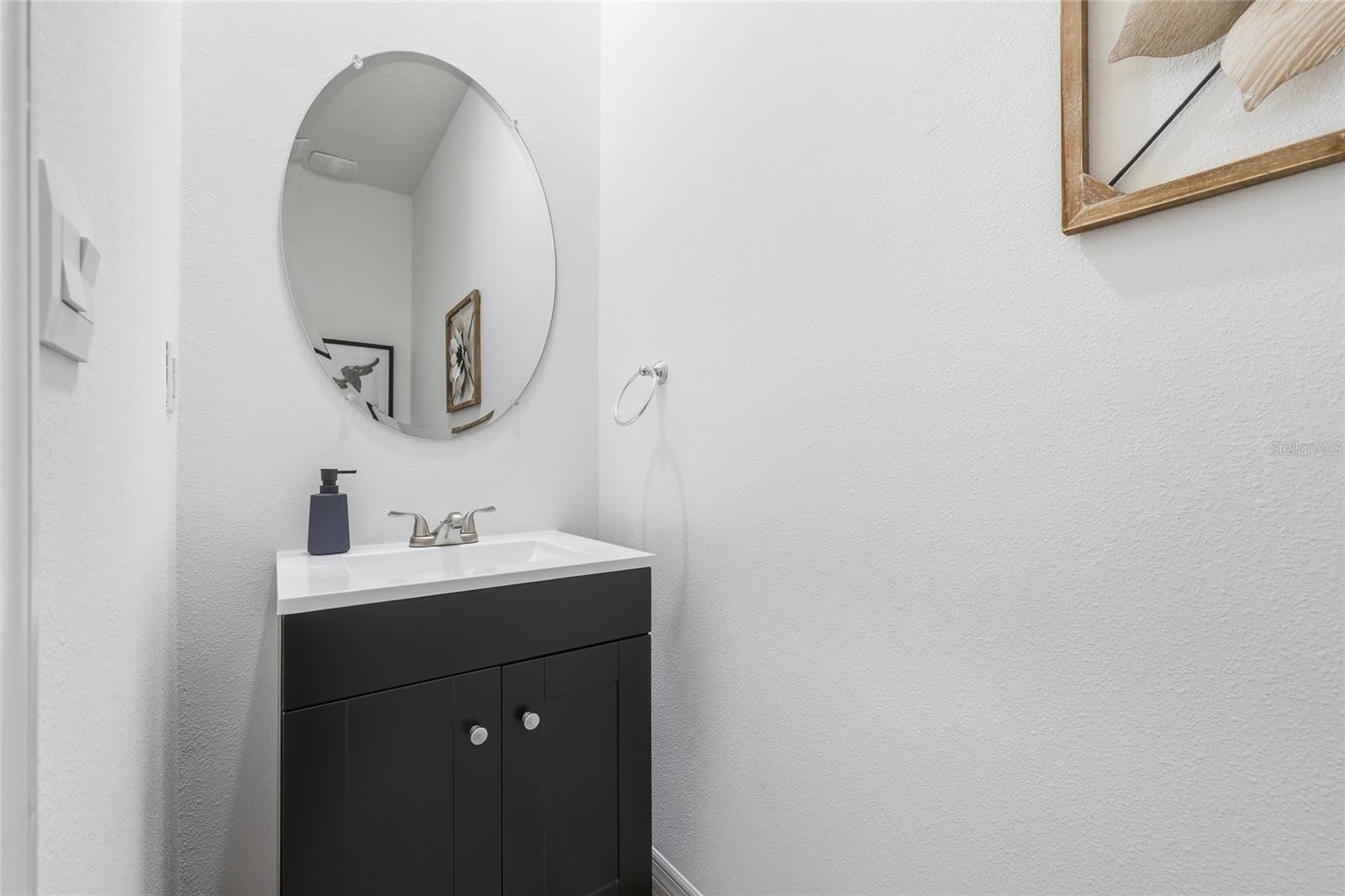 Image 15 of 56 For 32992 Major Oak Drive