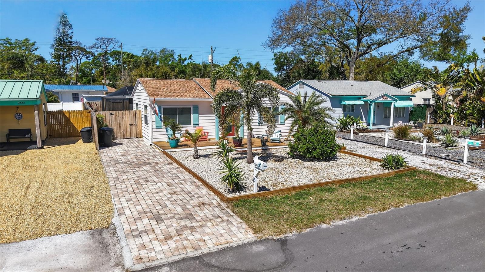 Image 2 of 46 For 2655 Miriam Street S