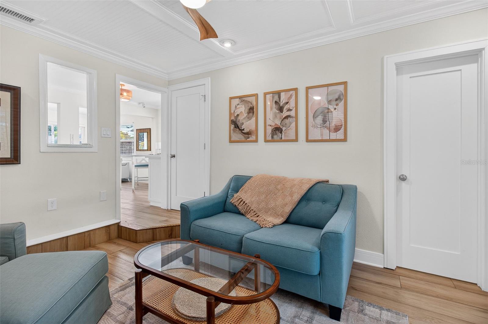 Image 20 of 46 For 2655 Miriam Street S