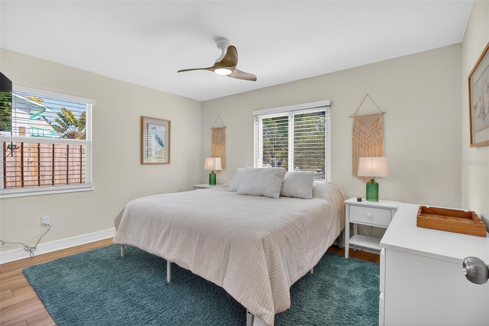 Image 21 of 46 For 2655 Miriam Street S