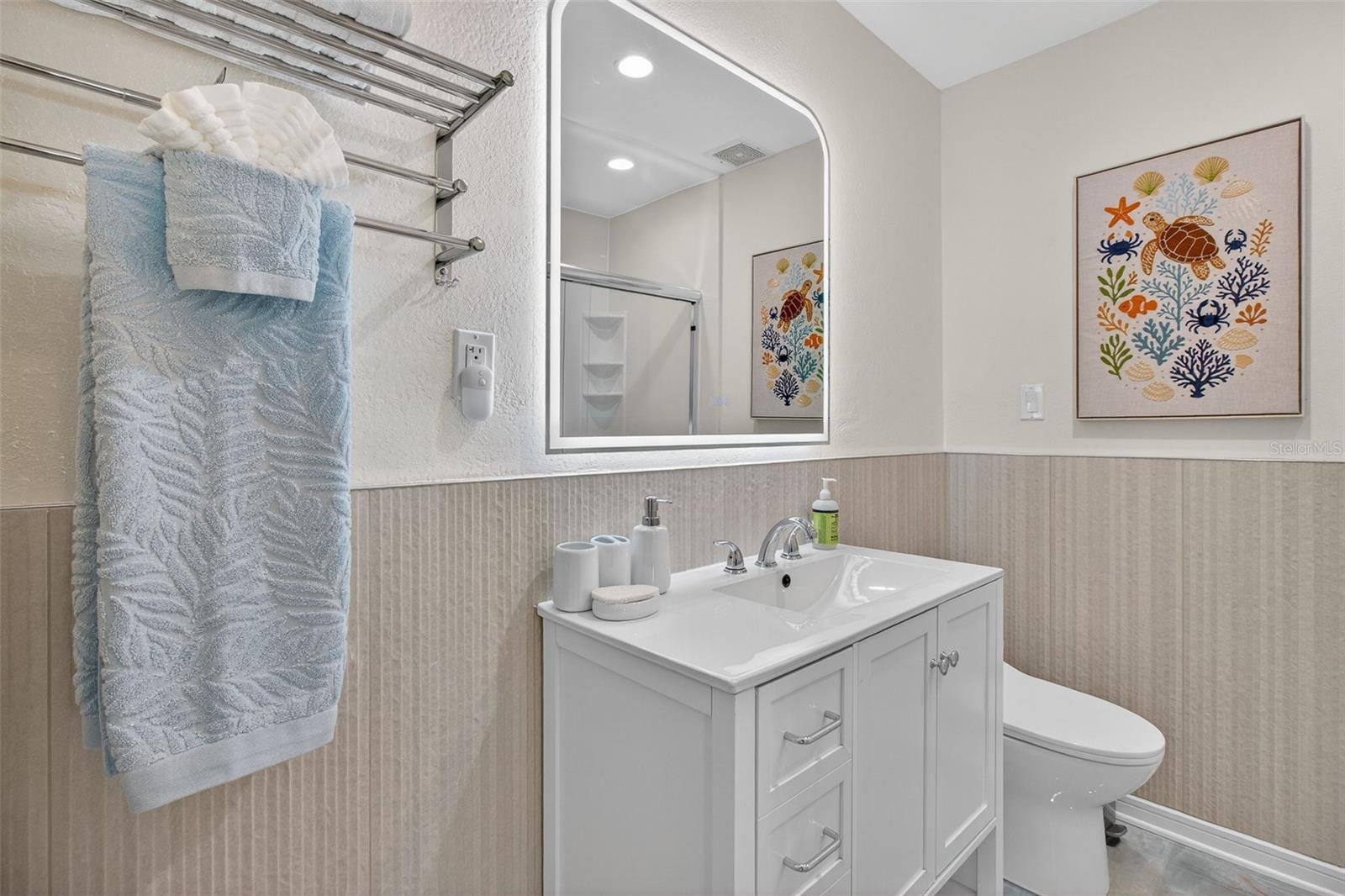 Image 26 of 46 For 2655 Miriam Street S