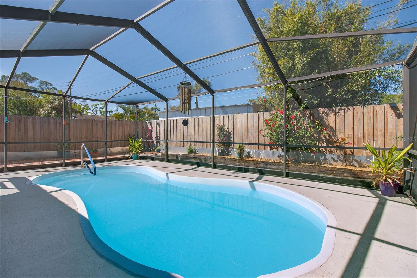 Image 29 of 46 For 2655 Miriam Street S