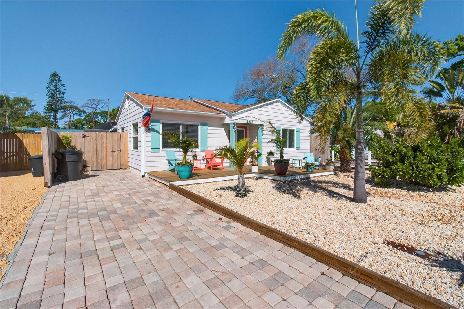 Image 3 of 46 For 2655 Miriam Street S