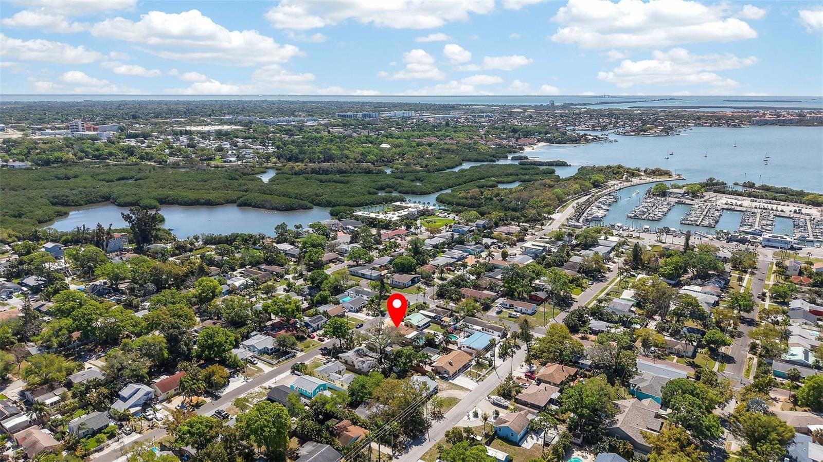 Image 38 of 46 For 2655 Miriam Street S