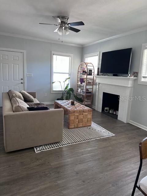 Listing photo id 11 for 7211 Taliaferro Avenue