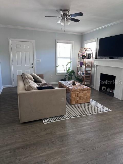 Listing photo id 12 for 7211 Taliaferro Avenue