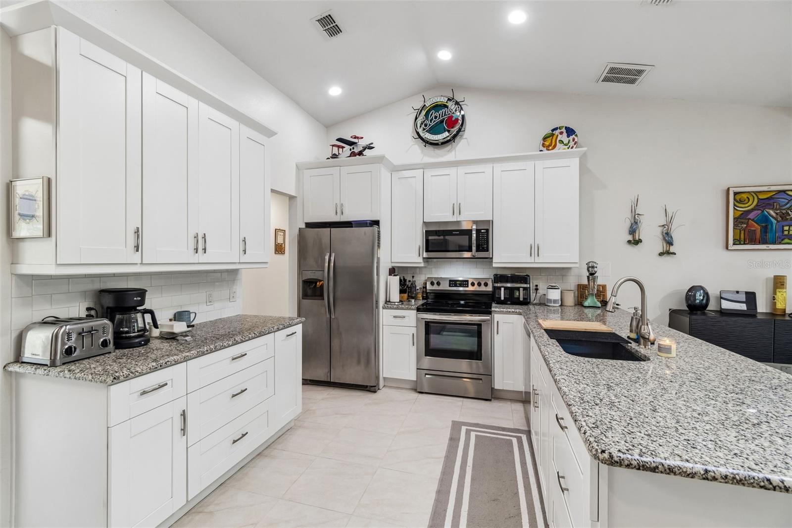 Image 16 of 82 For 7995 Chaucer Drive