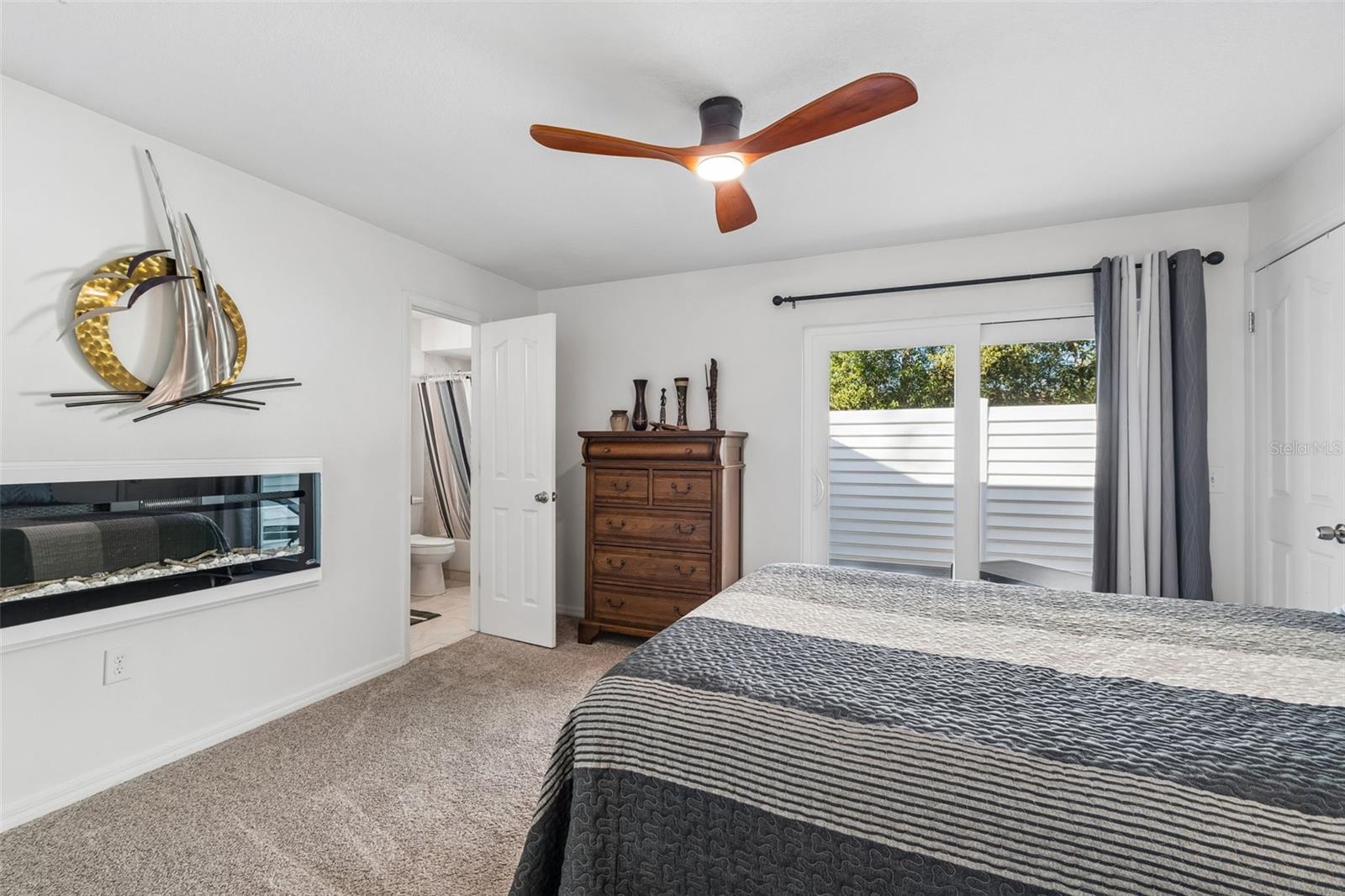 Image 39 of 82 For 7995 Chaucer Drive