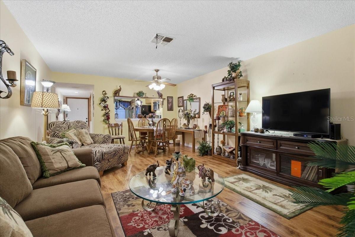 Image 12 of 49 For 7804 Eureka Drive