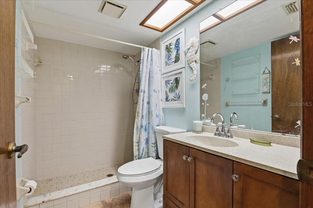 Image 17 of 49 For 7804 Eureka Drive