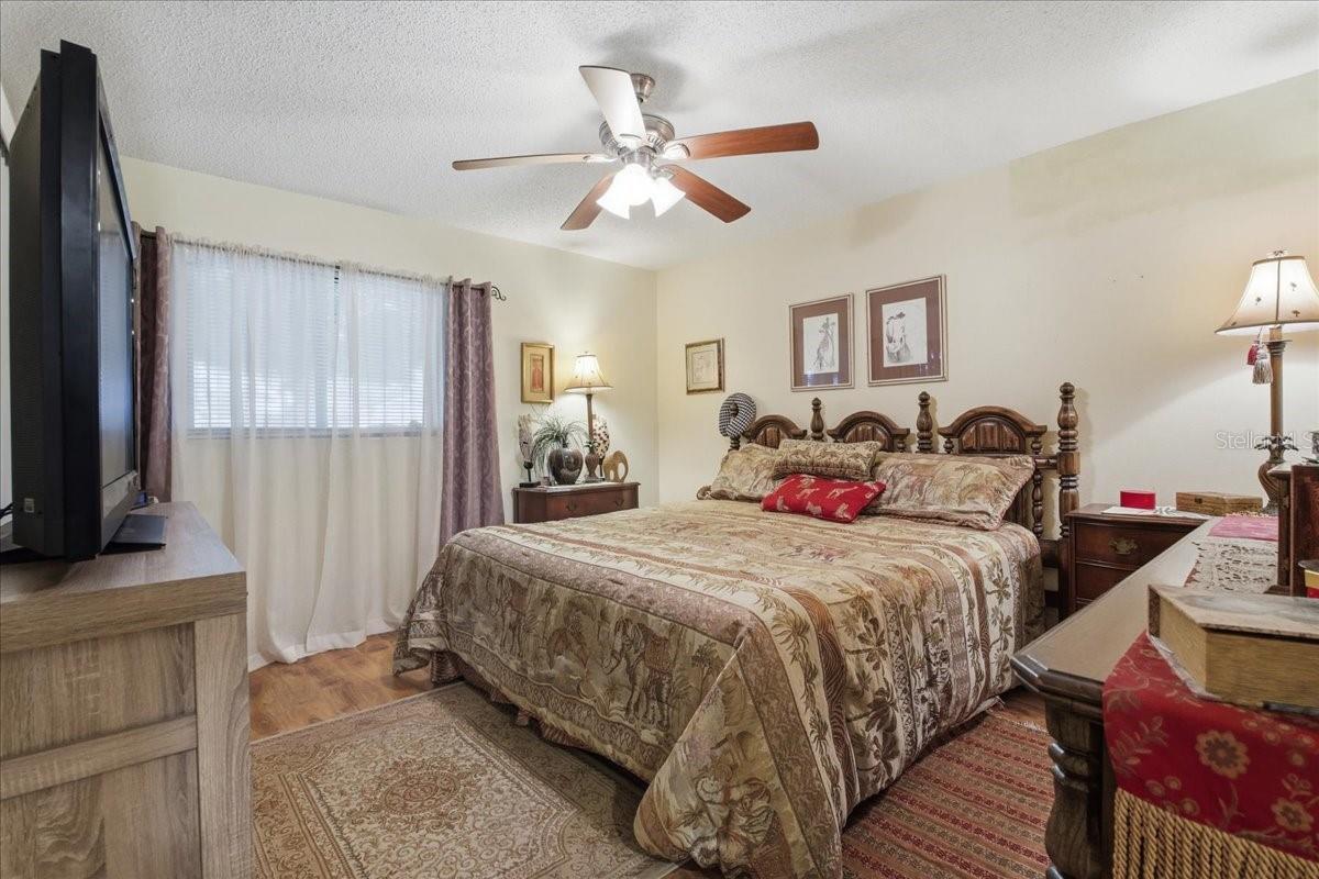 Image 18 of 49 For 7804 Eureka Drive