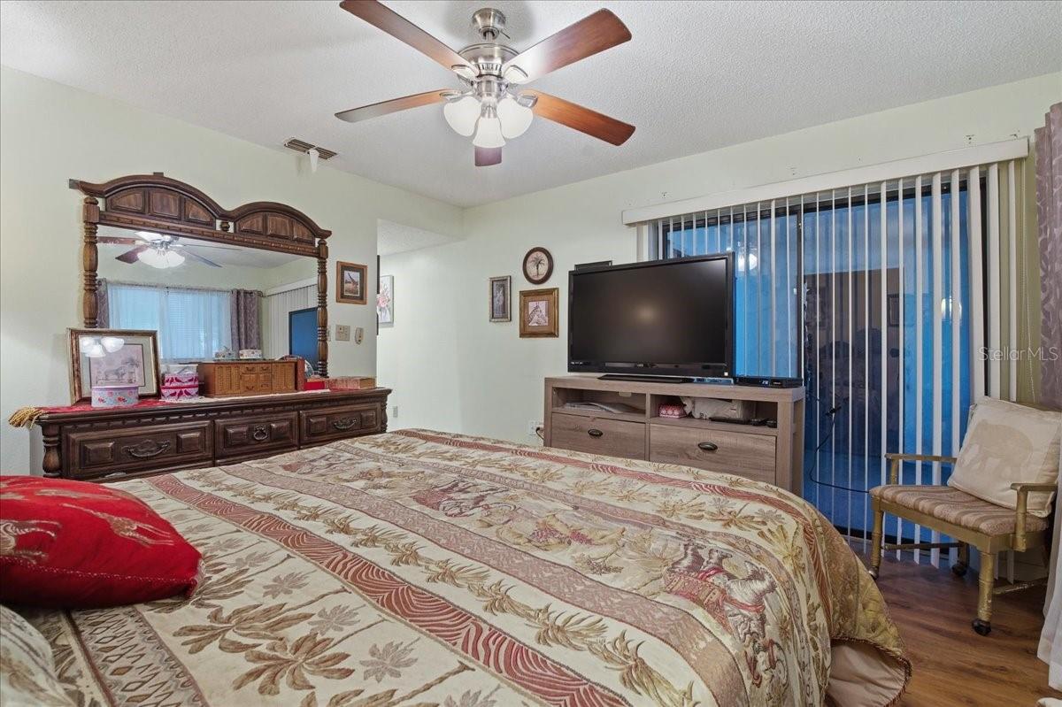 Image 20 of 49 For 7804 Eureka Drive