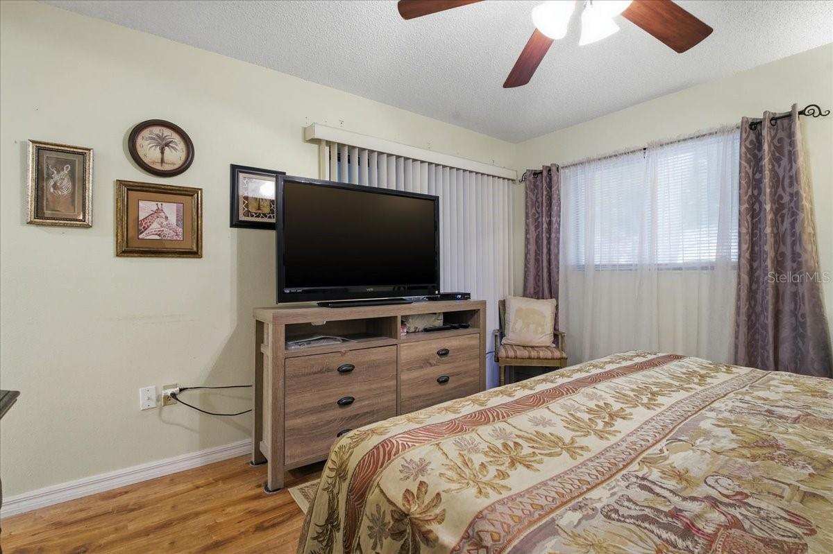 Image 21 of 49 For 7804 Eureka Drive