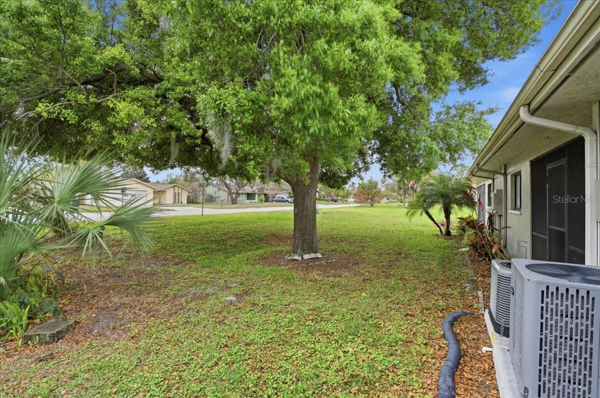 Image 28 of 49 For 7804 Eureka Drive