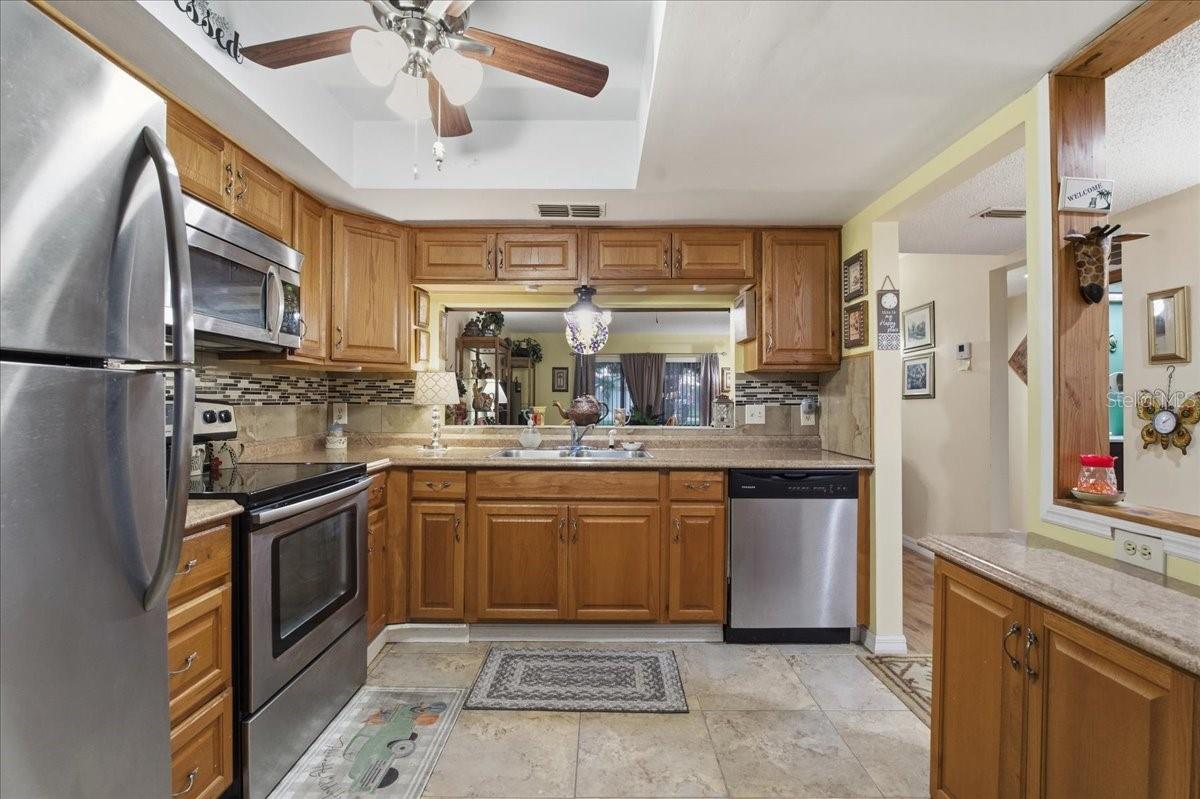 Image 6 of 49 For 7804 Eureka Drive