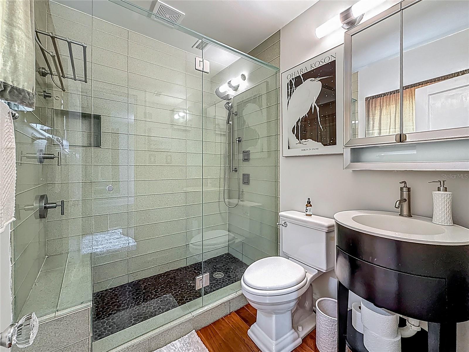 Image 20 of 47 For 231 15th Avenue Ne