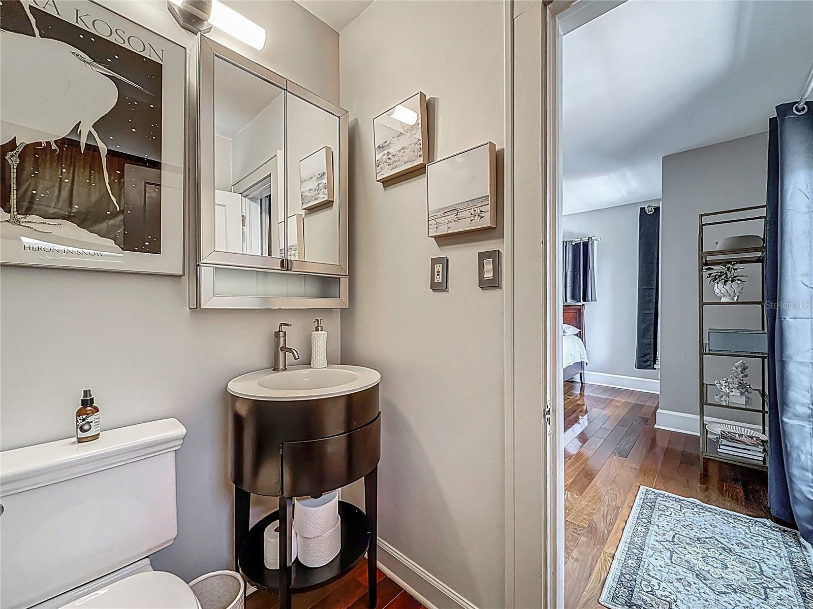 Image 21 of 47 For 231 15th Avenue Ne