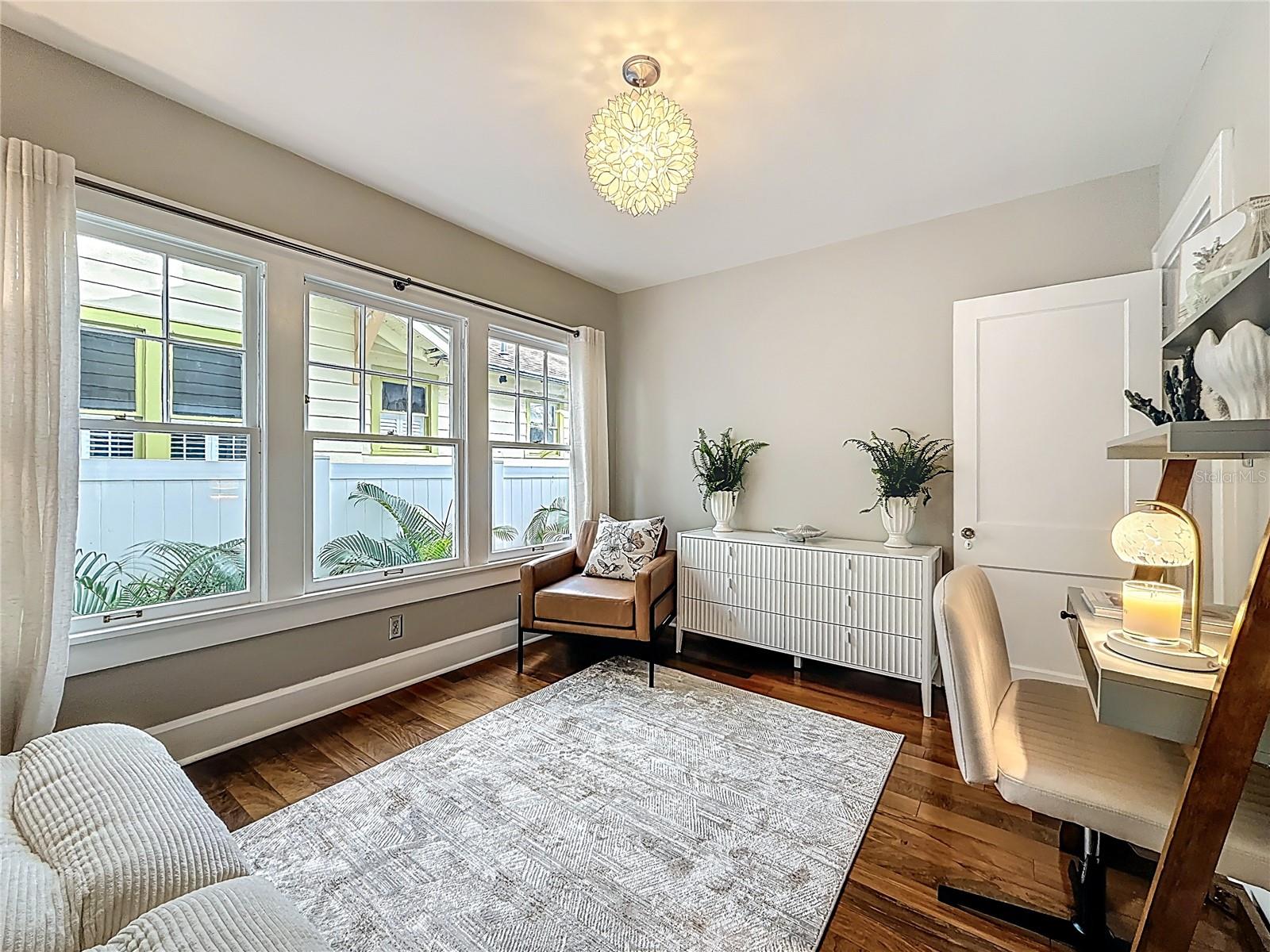 Image 23 of 47 For 231 15th Avenue Ne