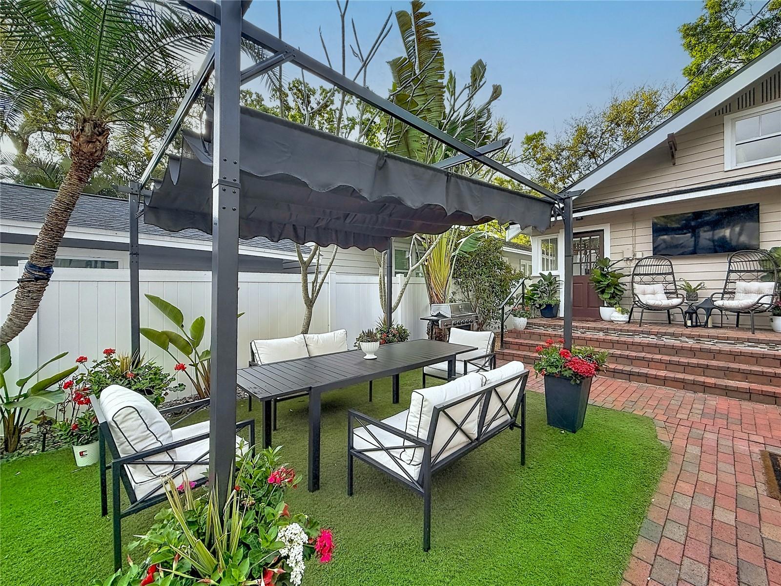 Image 42 of 47 For 231 15th Avenue Ne