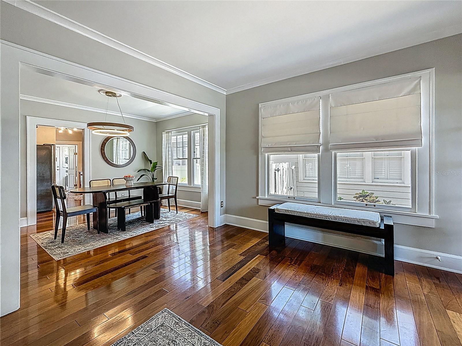 Image 9 of 47 For 231 15th Avenue Ne