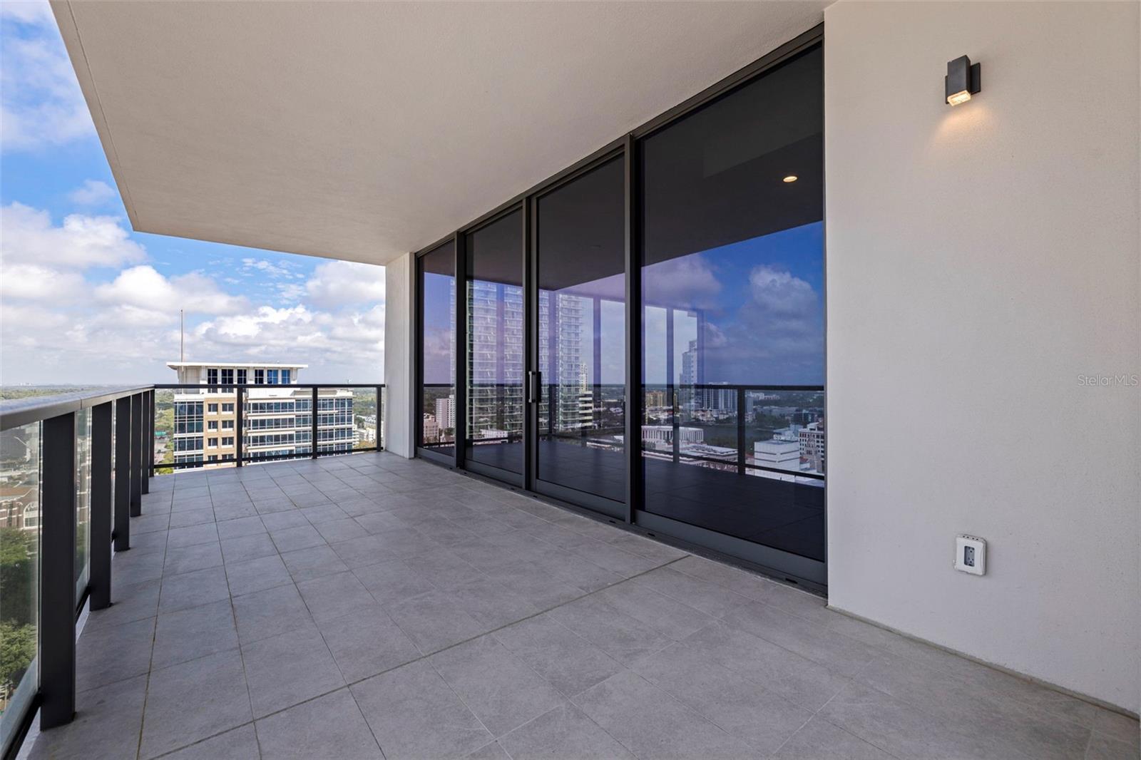 Image 12 of 73 For 275 1st Avenue S 2201