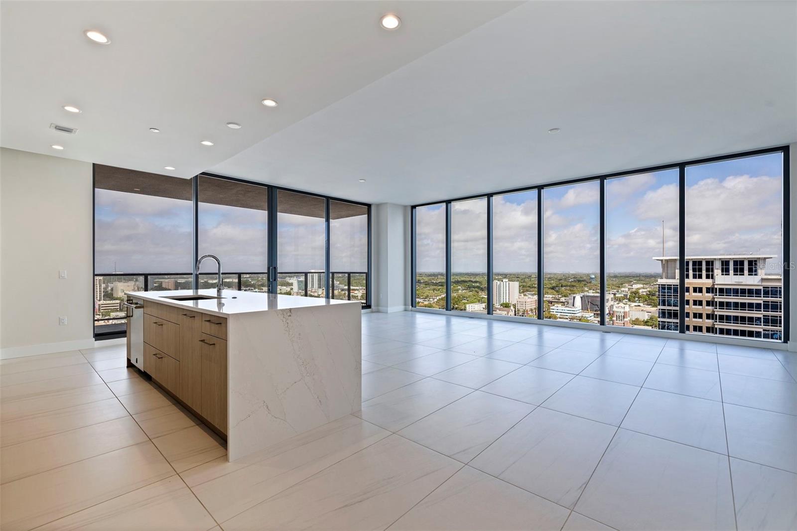 Image 15 of 73 For 275 1st Avenue S 2201